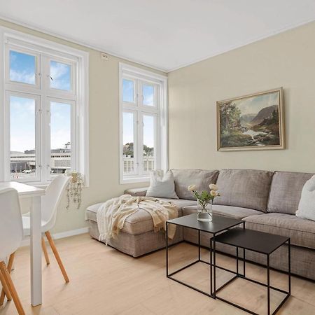 Contemporary City-Apartement With Views Of The Dock! 卑爾根 外观 照片